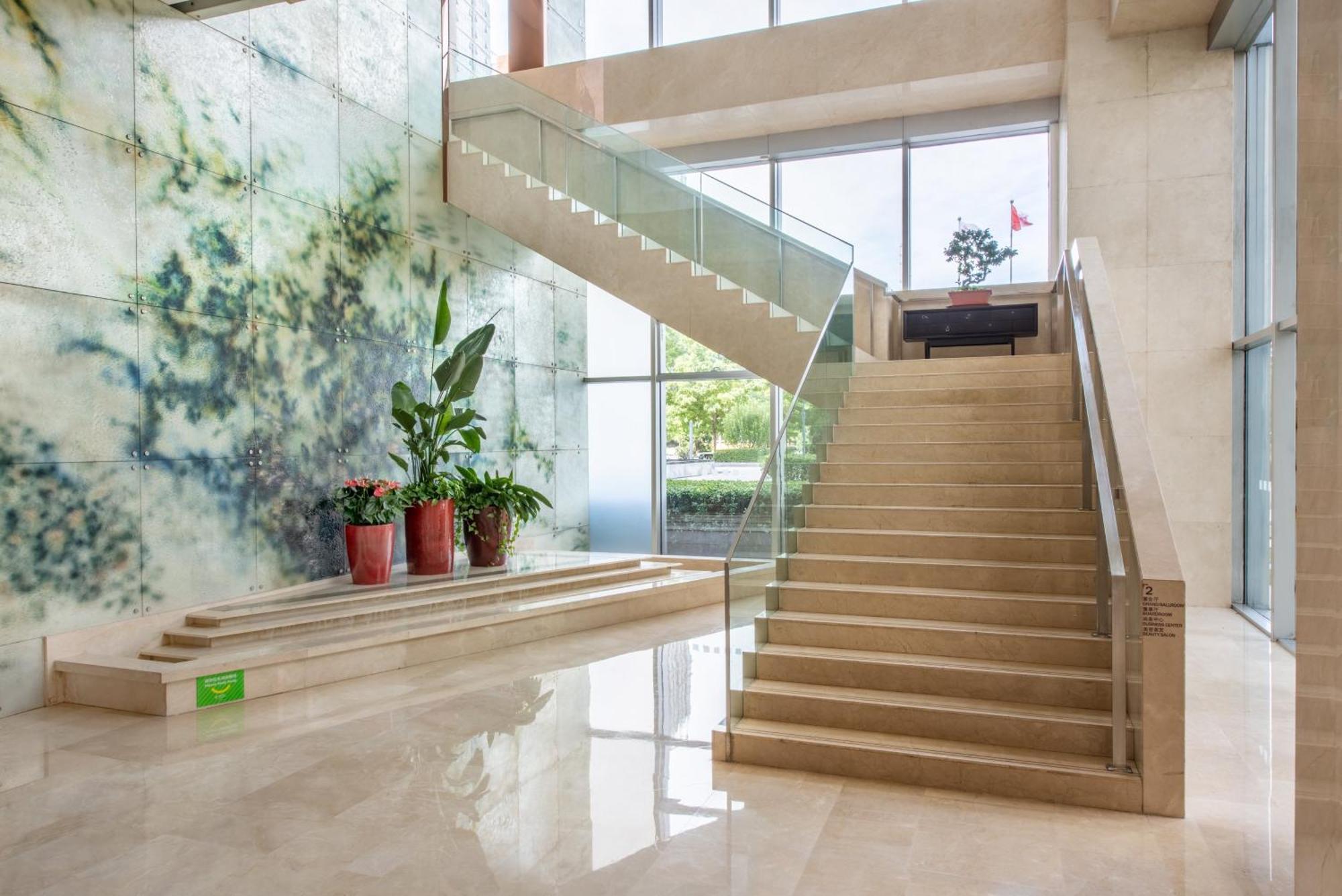 Holiday Inn Beijing Focus Square By Ihg ภายนอก รูปภาพ